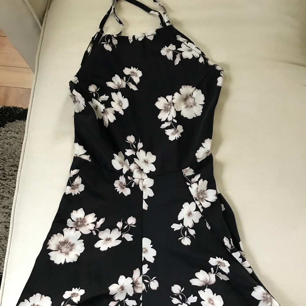 BLACK WITH WHITE FLOWERS DRESS